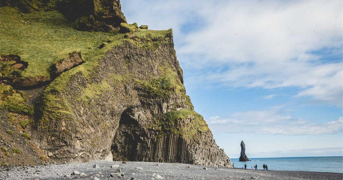 Peresmian Balai Desa Modern